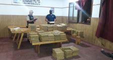 Prefectura detuvo a tres personas y secuestró más de media tonelada de marihuana