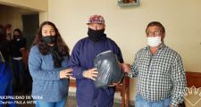 Se realiza entrega de indumentaria