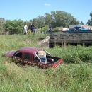 Camioneta terminó en la banquina en la Ruta Nº 11