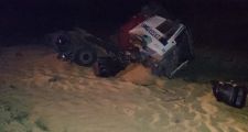 Volcó un camión sobre Ruta Nacional N° 98