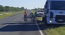 TRABAJOS DE BACHEO EN RUTA 11 ENTRE NELSON Y GOBERNADOR CRESPO