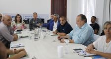 La provincia se reunió con representantes de gremios de la administración central y sindicatos docentes