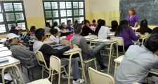 Las escuelas secundarias calificarán en dos cuatrimestres