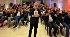 Roberto Mirabella presentó su libro en Reconquista