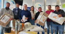 SE ENTREGÓ 30 KITS DE TRABAJO A PRODUCTORES APÍCOLAS DE CALCHAQUÍ