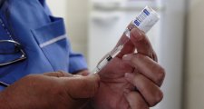 Covid-19: la nueva variante aun no llegó a Santa Fe pero recomiendan reforzar la vacunación