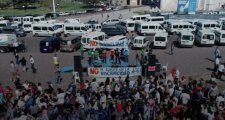 Reclamo de asistencia a la discapacidad y contra el DNU