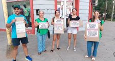 Docentes se manifestaron con una volanteada en las calles de Vera