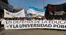 El salario de los docentes universitarios perdió un 35,7% de su poder adquisitivo