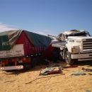 VUELCO DE CAMION CON CEREALES SOBRE LA RUTA 98