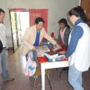 Entregan material bibliográfico a la escuela de Estancia Las Aves