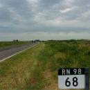 UN MUERTO Y HERIDOS EN VUELCO SOBRE RUTA 98