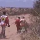 Dakar 2014: el video del piloto de moto que se deshidrató y deliraba desnudo