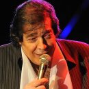 El médico de Cacho Castaña dijo que la vida del cantante