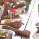 Insisten en pedir $ 10 por ración de comedor