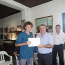 Diplomas y aporte para la escuela técnica Nº 642 de Calchaquí