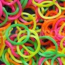 Una niña sufrió una intoxicación con gomitas para armar pulseras