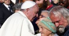 El Papa Francisco creará peluquerías gratuitas para indigentes