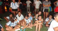 Actividades recreativas en el fogón de la colonia de verano de Calchaquí