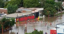 BARRIO LAS FLORES, INUNDADOS , INTENTOS DE SAQUEOS Y DETENIDOS