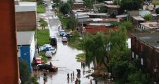 BARRIO LAS FLORES, INUNDADOS , INTENTOS DE SAQUEOS Y DETENIDOS