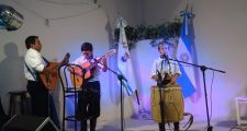 Entregaron instrumentos musicales en Calchaquí