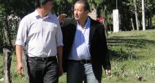 De peones heroicos andando por el Norte