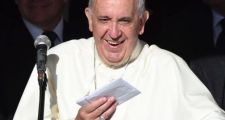 El Papa Francisco habló ante una barriada en Paraguay